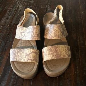 Crocs Tan and cream snakeskin sandals size 11